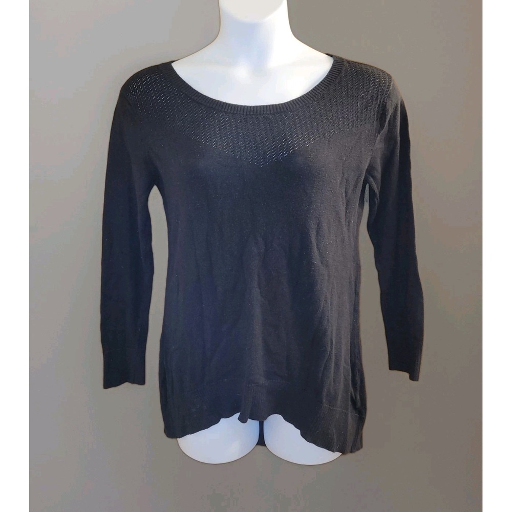 Women's New York & Company Long  Sleeve Sweater Size M Black Accented Neckline